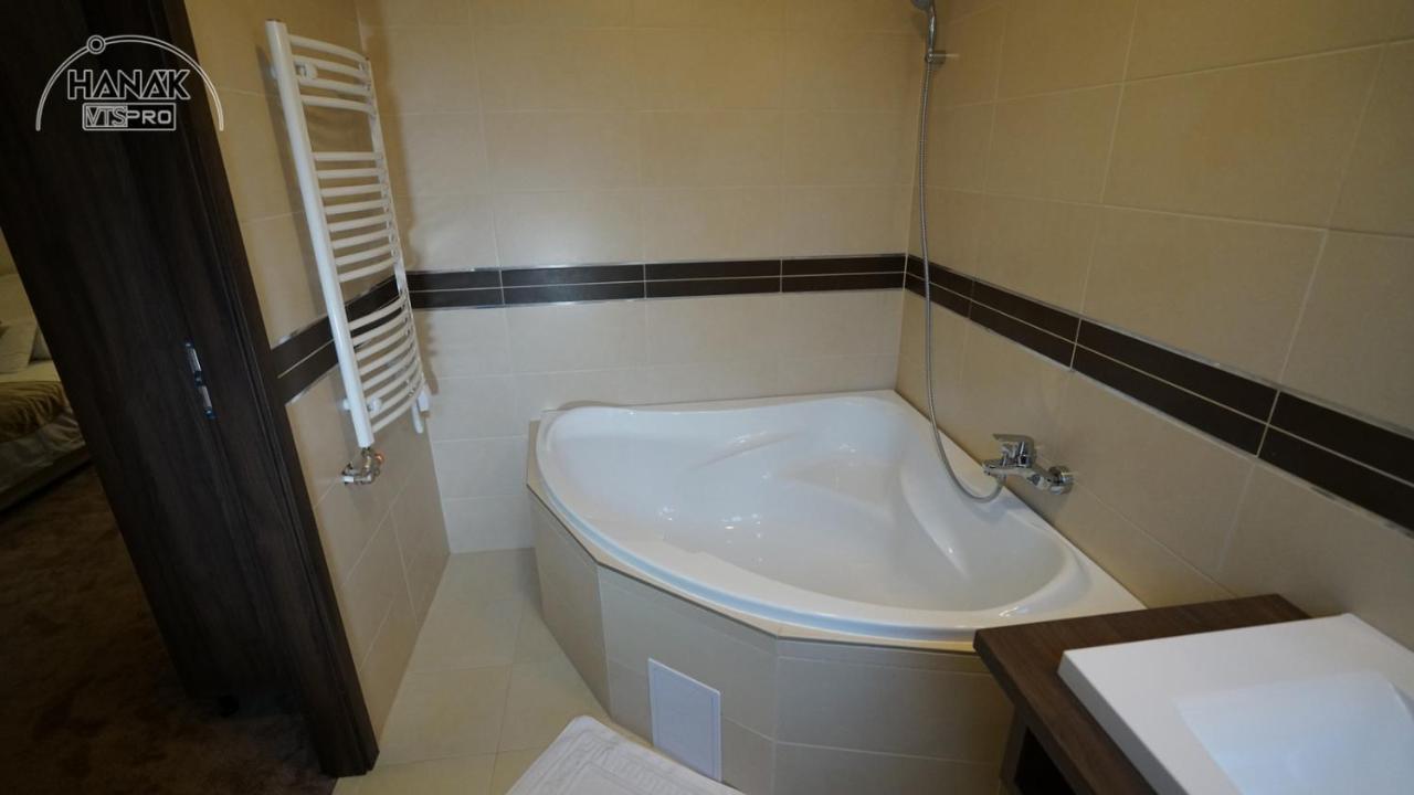 Hotel Irisz Nyíregyháza المظهر الخارجي الصورة