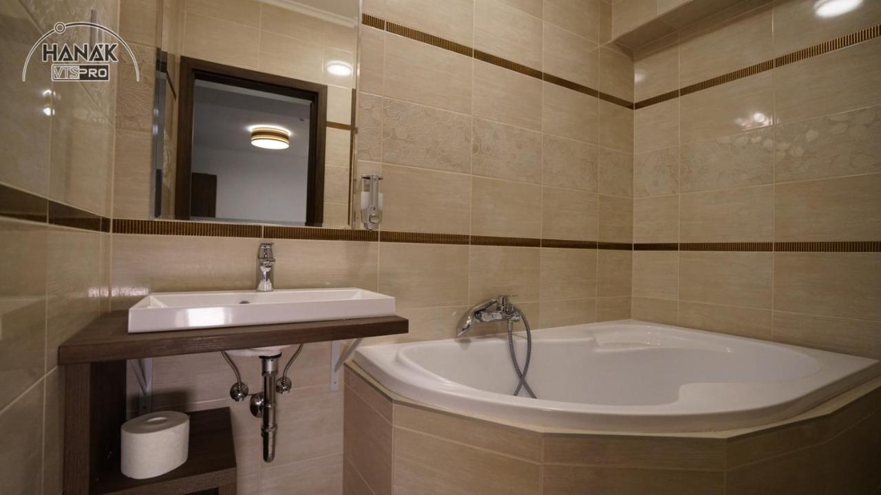 Hotel Irisz Nyíregyháza المظهر الخارجي الصورة