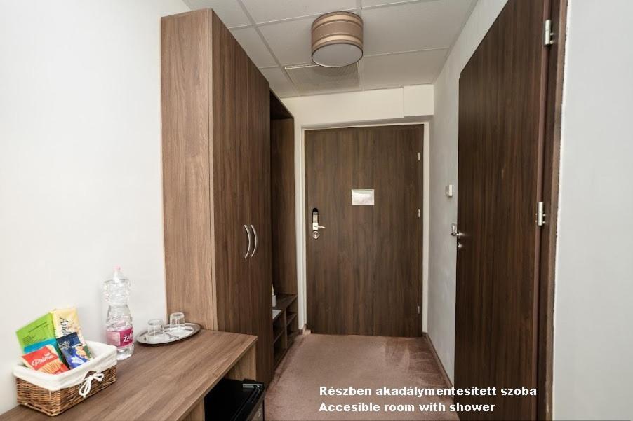 Hotel Irisz Nyíregyháza المظهر الخارجي الصورة