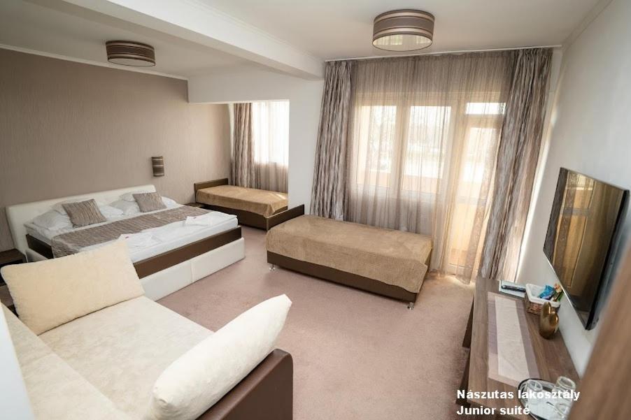 Hotel Irisz Nyíregyháza المظهر الخارجي الصورة