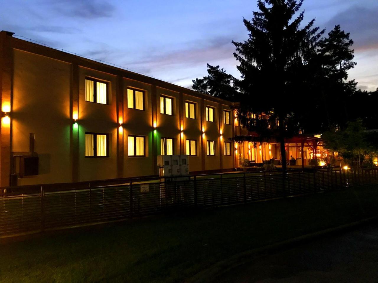 Hotel Irisz Nyíregyháza المظهر الخارجي الصورة