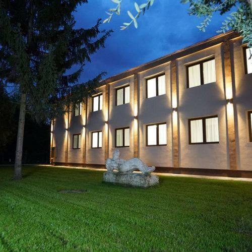Hotel Irisz Nyíregyháza المظهر الخارجي الصورة